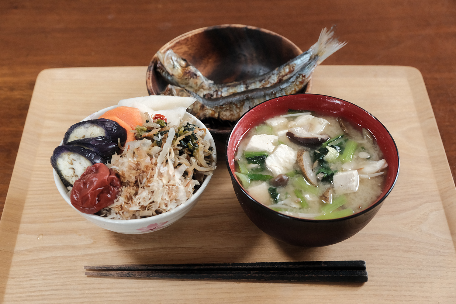 4毒抜き 食卓 玄米ごはん 味噌汁 続ける理由