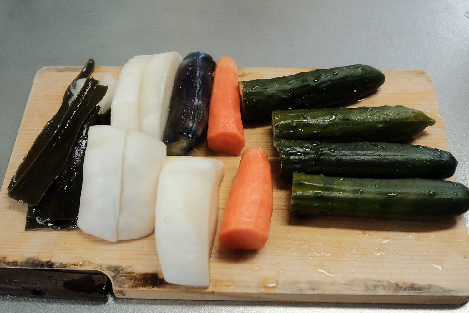 4毒抜き ぬか漬け 大根 きゅうり 人参 取り出し