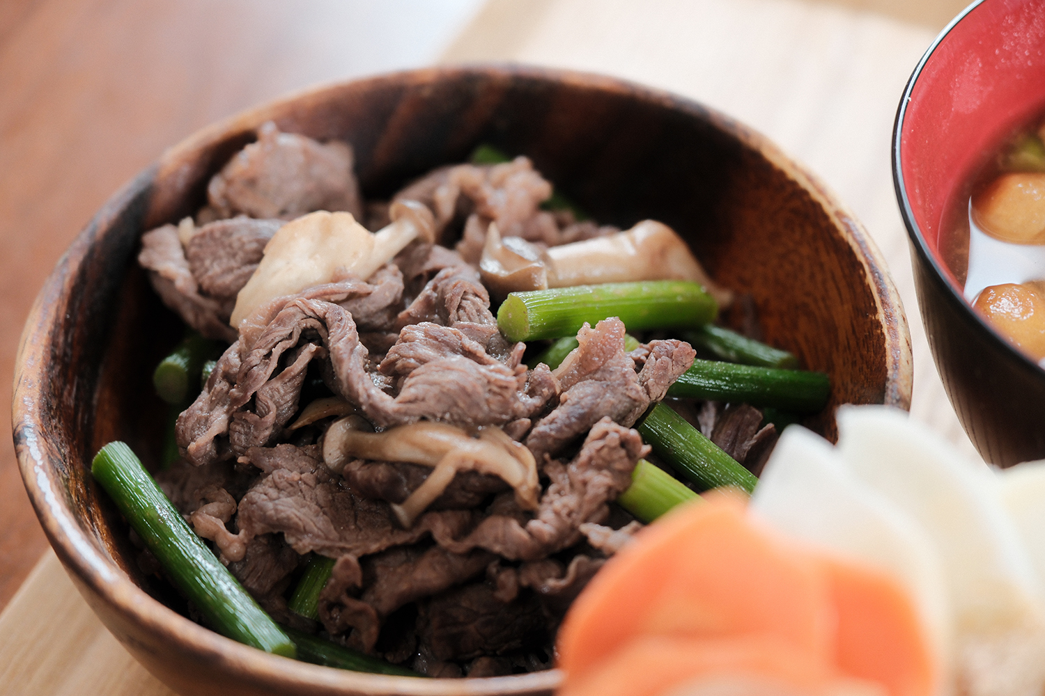 牛肉 ニンニクの芽 しめじ炒め 4毒抜き