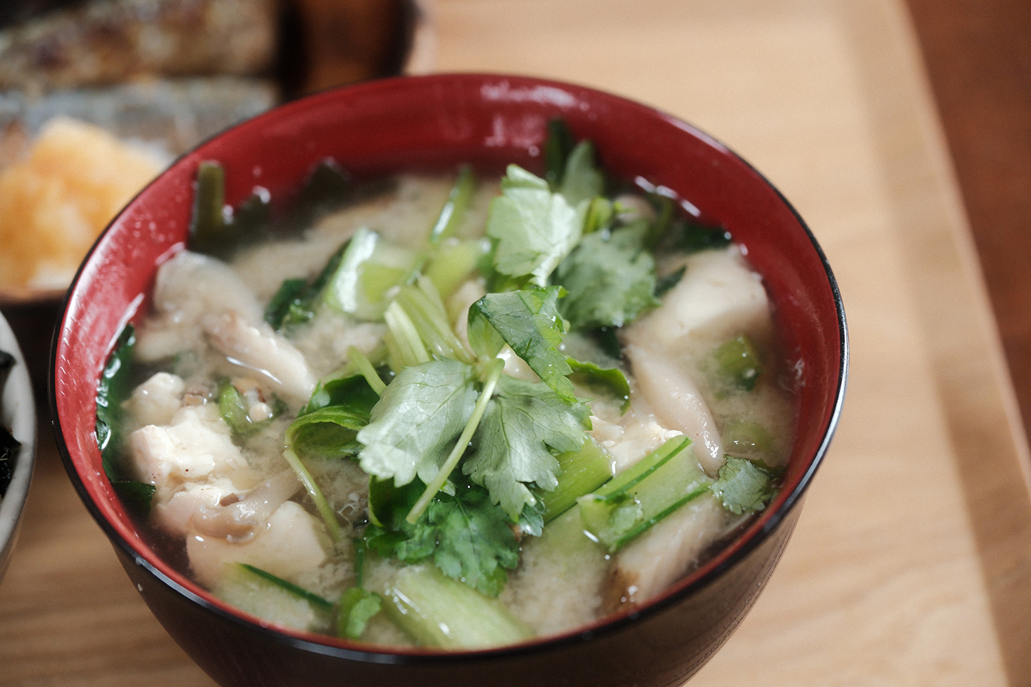 4毒抜き 味噌汁 三つ葉 具沢山 アップ