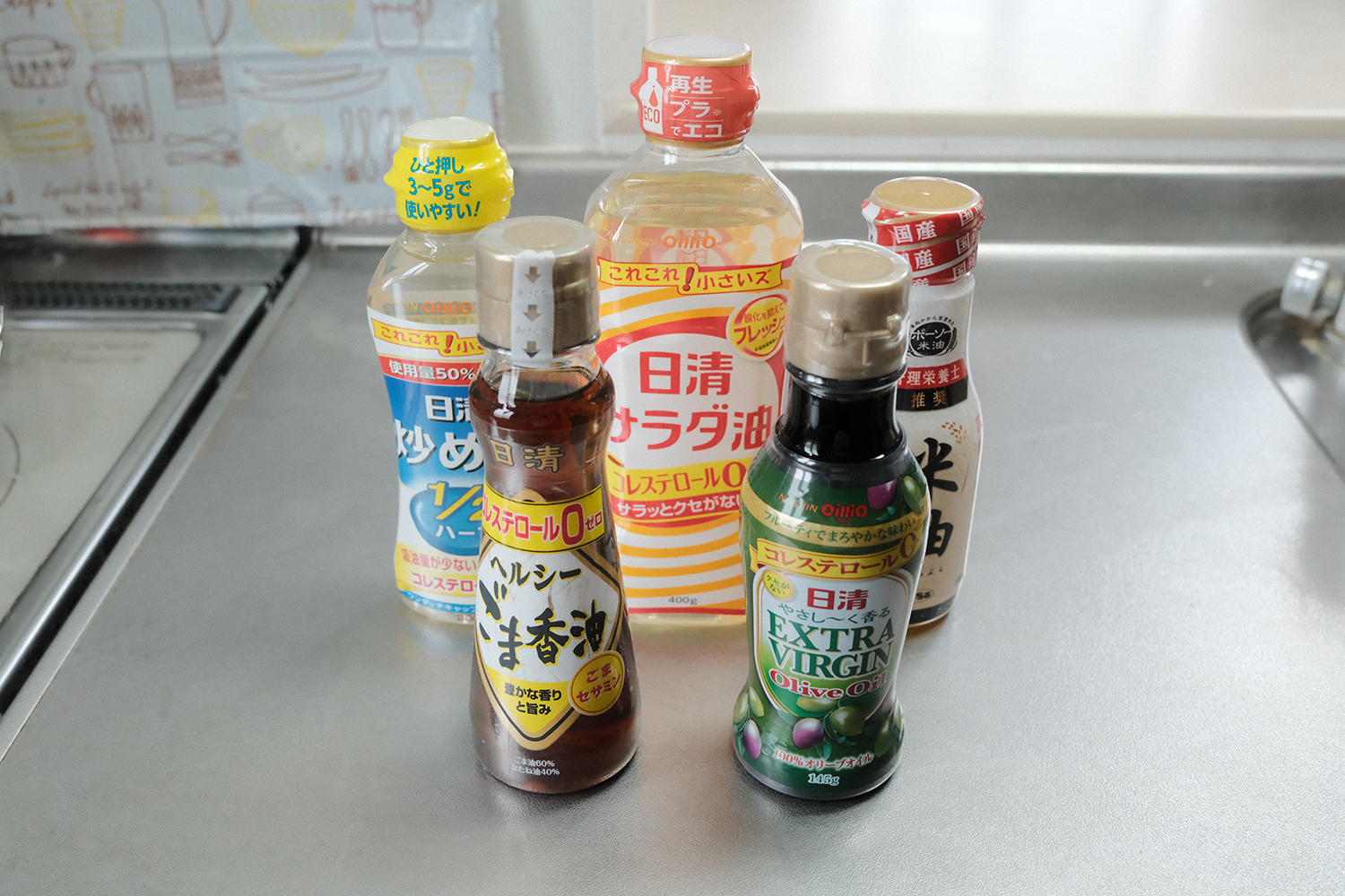 4毒抜き 植物油 サラダ油 キャノーラ油 ボトル並び