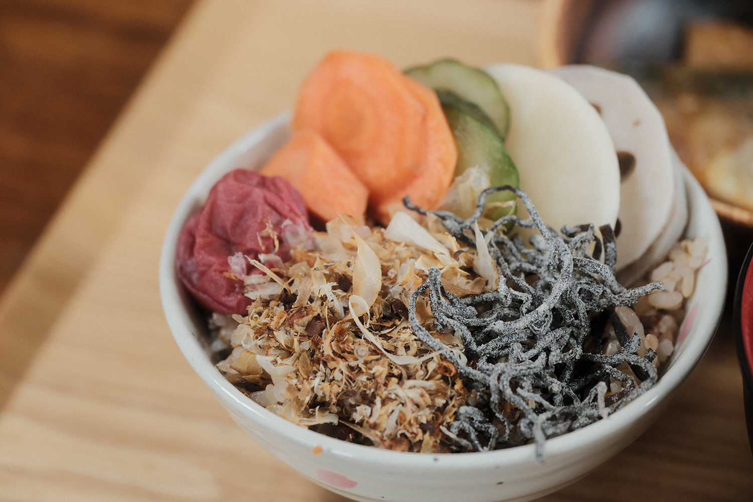 4毒抜き 玄米丼 梅干し いわし節 ぬか漬け