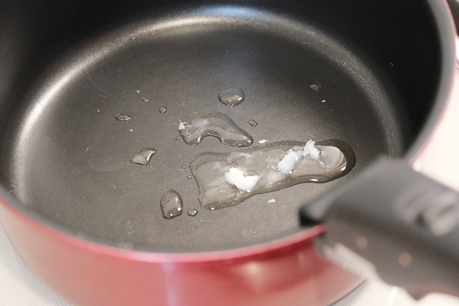 4毒抜き 自家製ラード 豚の脂身をフライパンで加熱