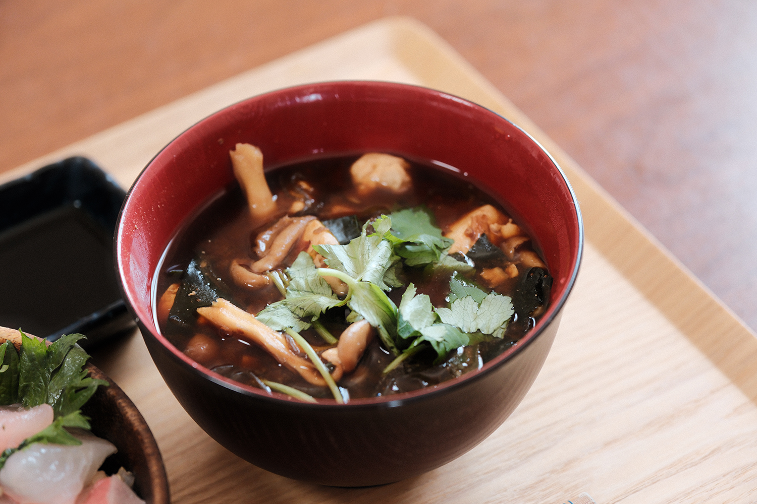 4毒抜き 八丁味噌 ネバネバ味噌汁 なめこ しめじ まいたけ 三つ葉