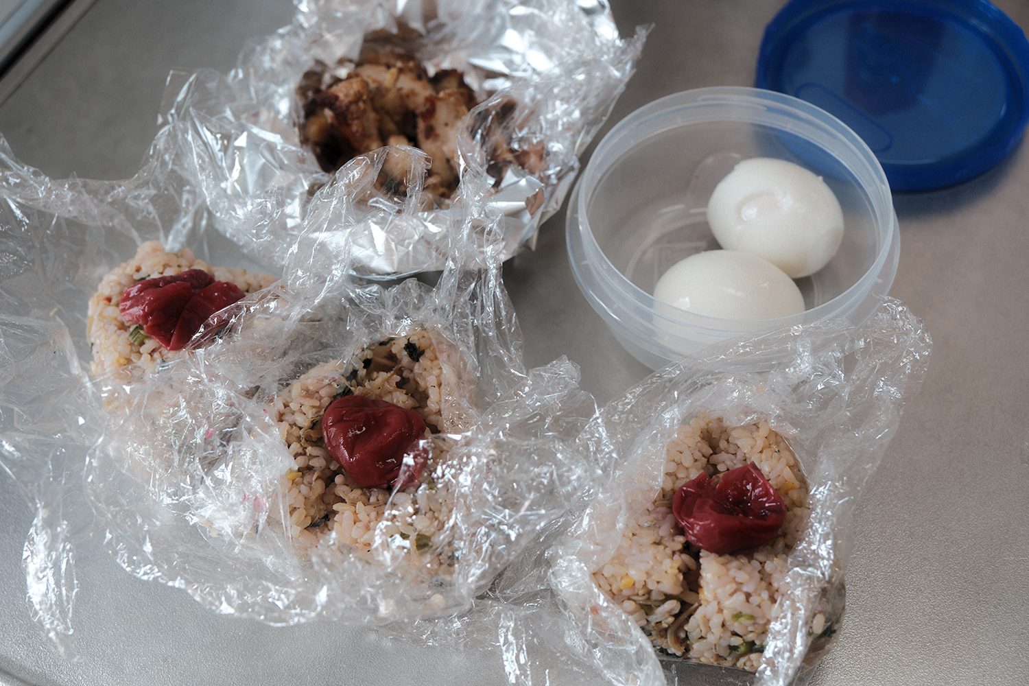 4毒抜き おにぎり弁当 玄米 やげん軟骨