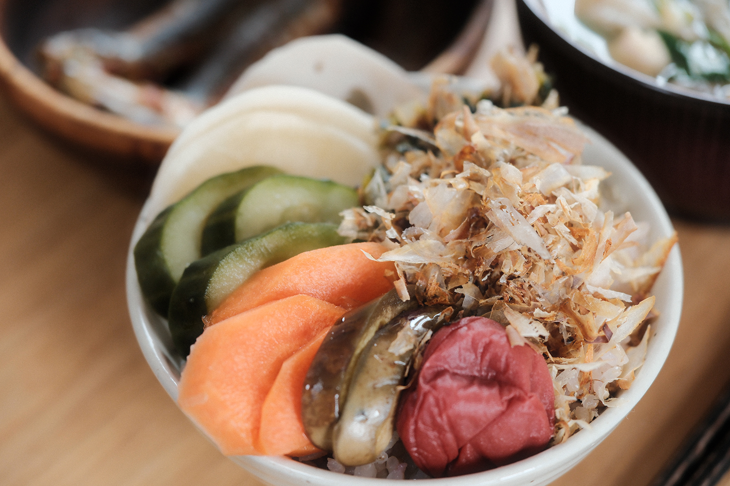 4毒抜き 玄米ごはん ぬか漬け 梅干し いわし節 丼アップ