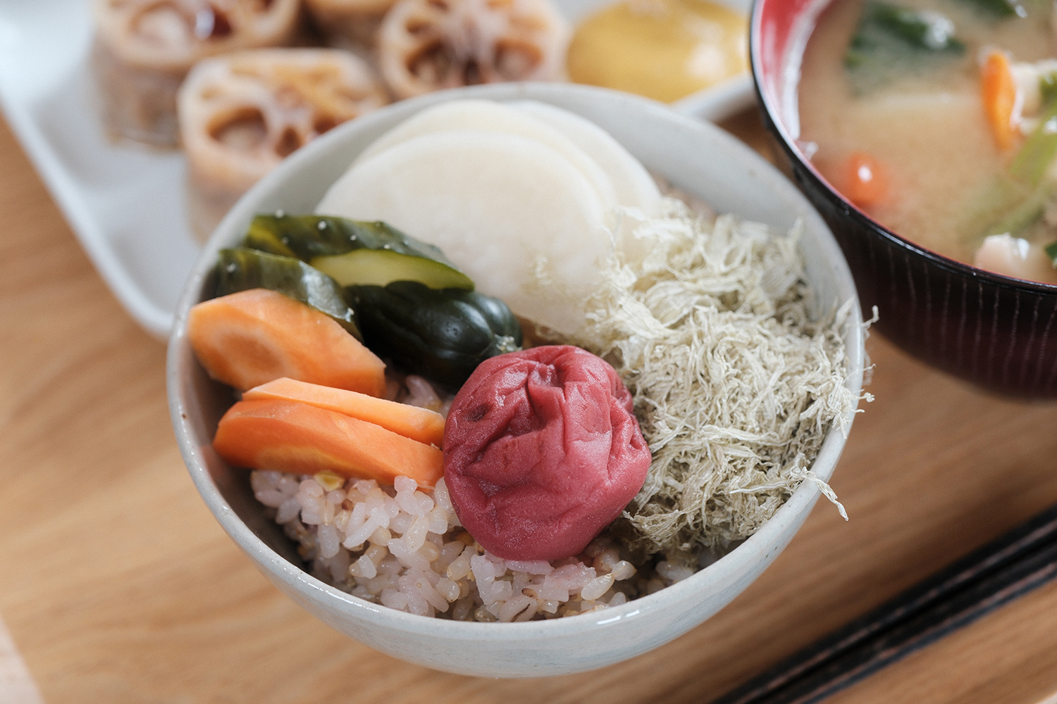 4毒抜き 玄米ごはん とろろ昆布 ぬか漬け 梅干し