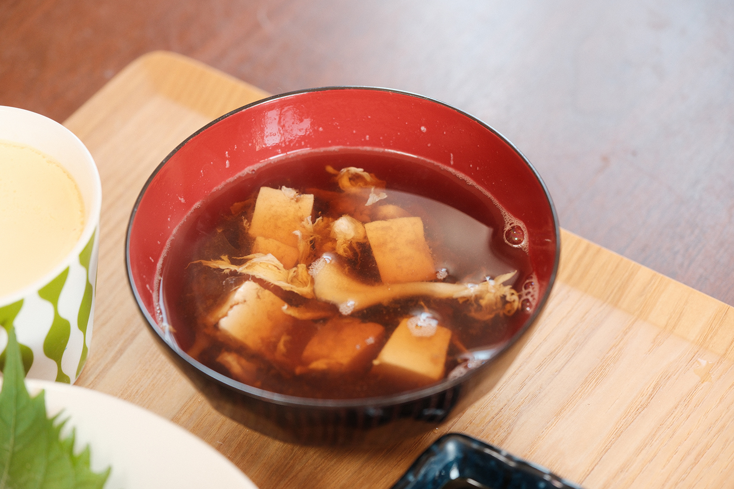 醤油ベースの汁